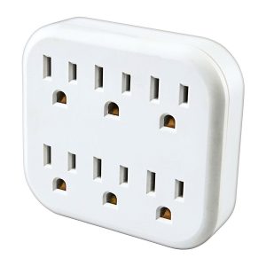 Adaptador de pared con conexión a tierra para 6 salidas | 61996